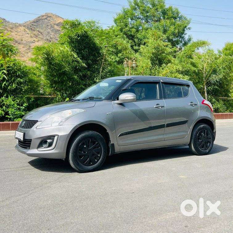 Maruti Suzuki Swift Vxi + Manual, 2017, Petrol