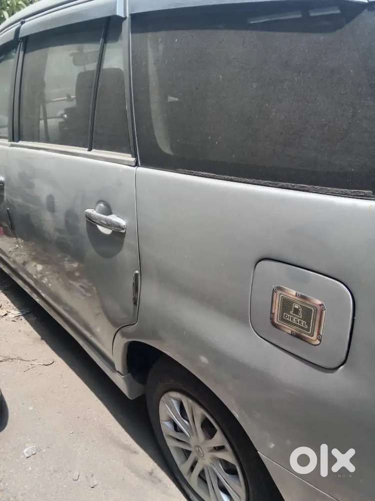 Innova Car H Sab Kuch Okk H Koi Dikkat Nhi H