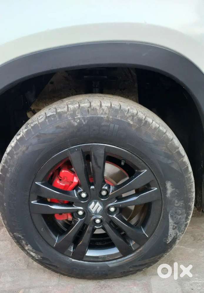 Maruti Brezza Car White