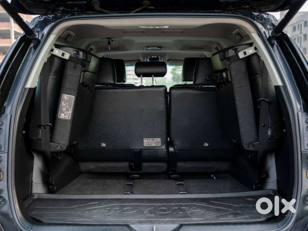 Toyota Fortuner 4x2 At 2.7 Petrol, 2022, Petrol