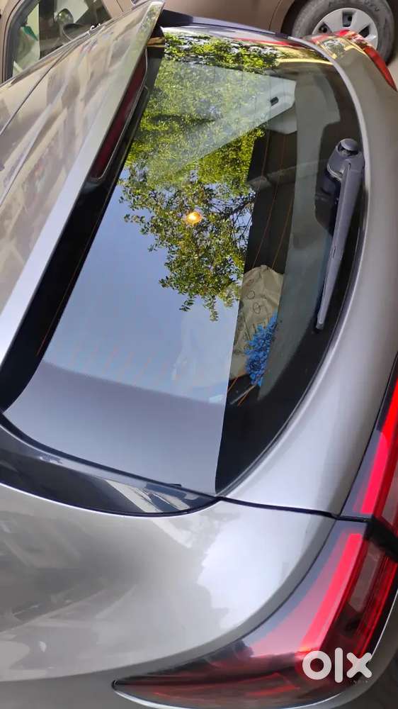 Mg Astor 2023 Petrol 22000 Km Driven