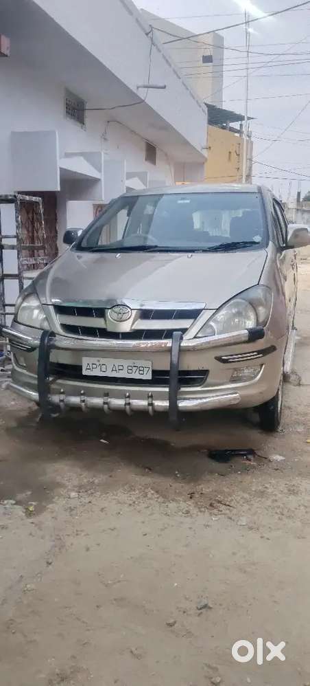 Innova 2.5g 7 Str Power Steering