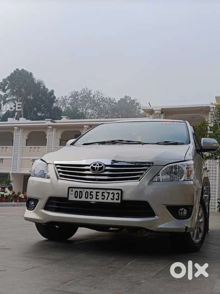 Toyota Innova 2.5 V 2013