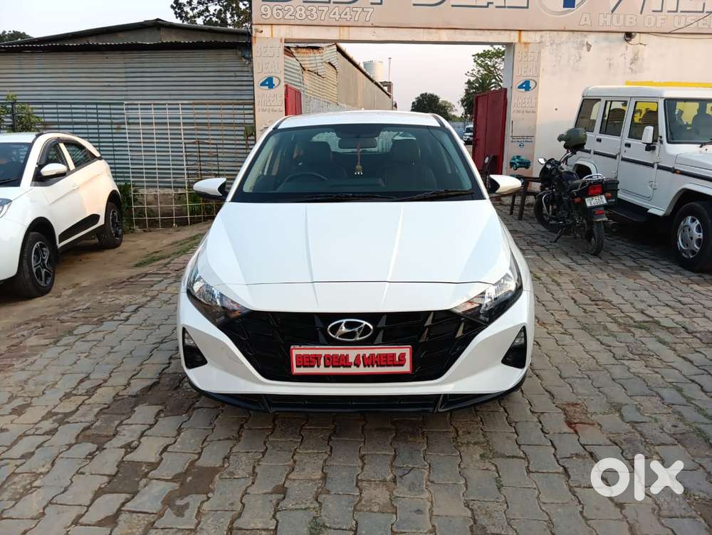 Hyundai I20 Sportz 1.2 Vtvt, 2023, Petrol
