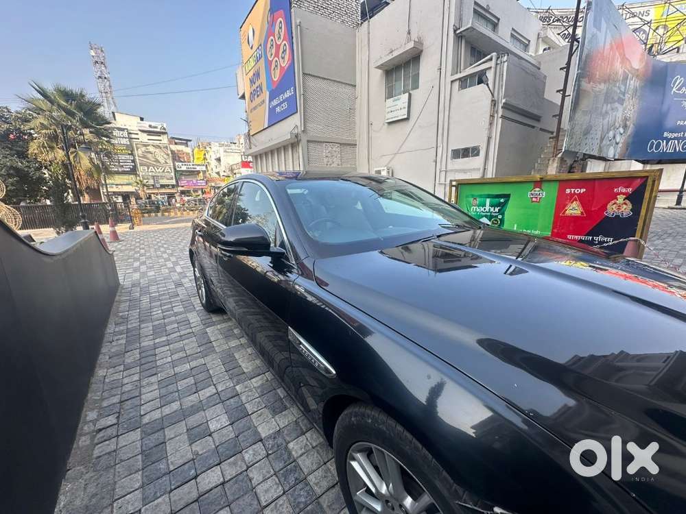 Jaguar Xe 2016 Petrol 27000 Km Driven
