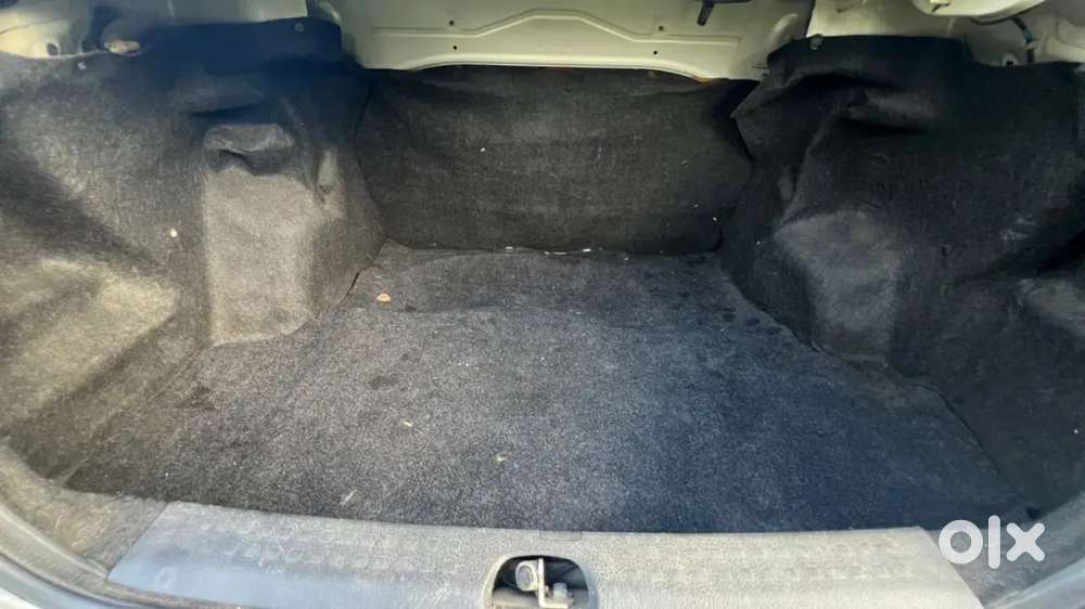 Maruti Suzuki Swift Dzire 2010 Petrol Well Maintained