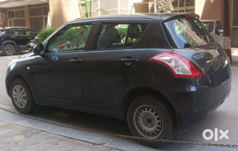 Maruti Suzuki Swift Lxi Optional-o, 2017, Petrol