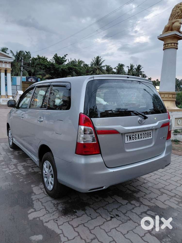 Toyota Innova 2.5 G (diesel) 8 Seater Bs Iv, 2016, Diesel