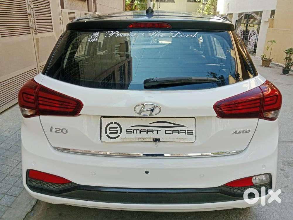 Hyundai I20 Asta (o) 1.2 Mt Dual Tone, 2018, Petrol