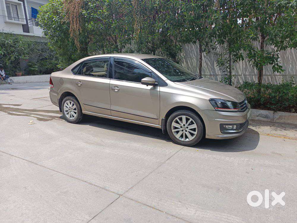 Volkswagen Vento Celeste 1.6 Highline, 2016, Petrol