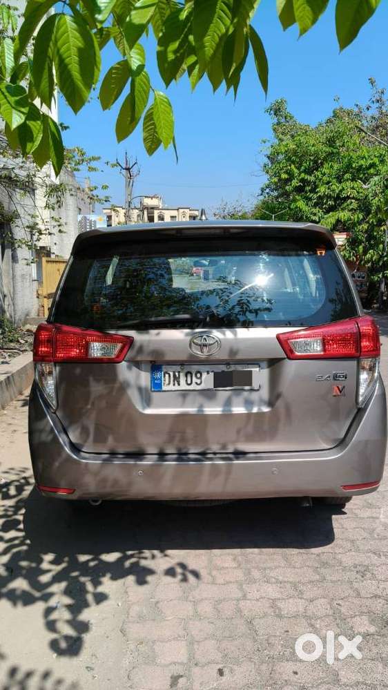 Toyota Innova Crysta 2.4 G Mt, 2017, Diesel