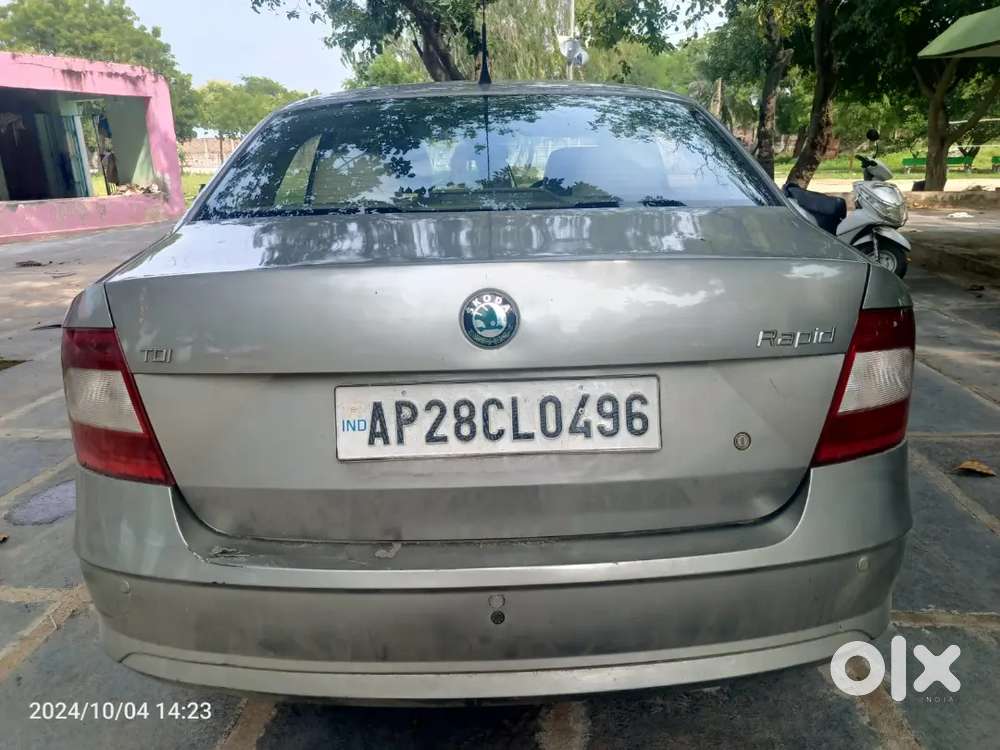 Skoda Rapid Tsi Active 2013