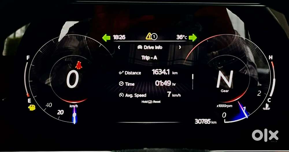 Mahindra Xuv700 2.0 Ax 5 Petrol Mt 7 Str, 2022, Petrol