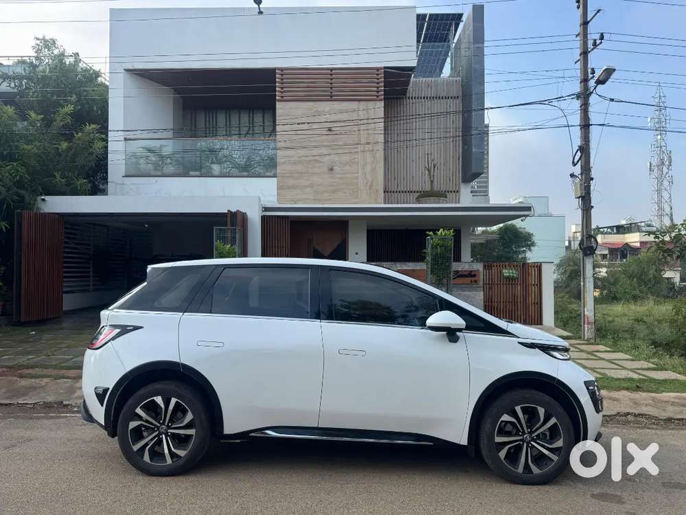 Mg Windsor Ev Essence Pro 2025