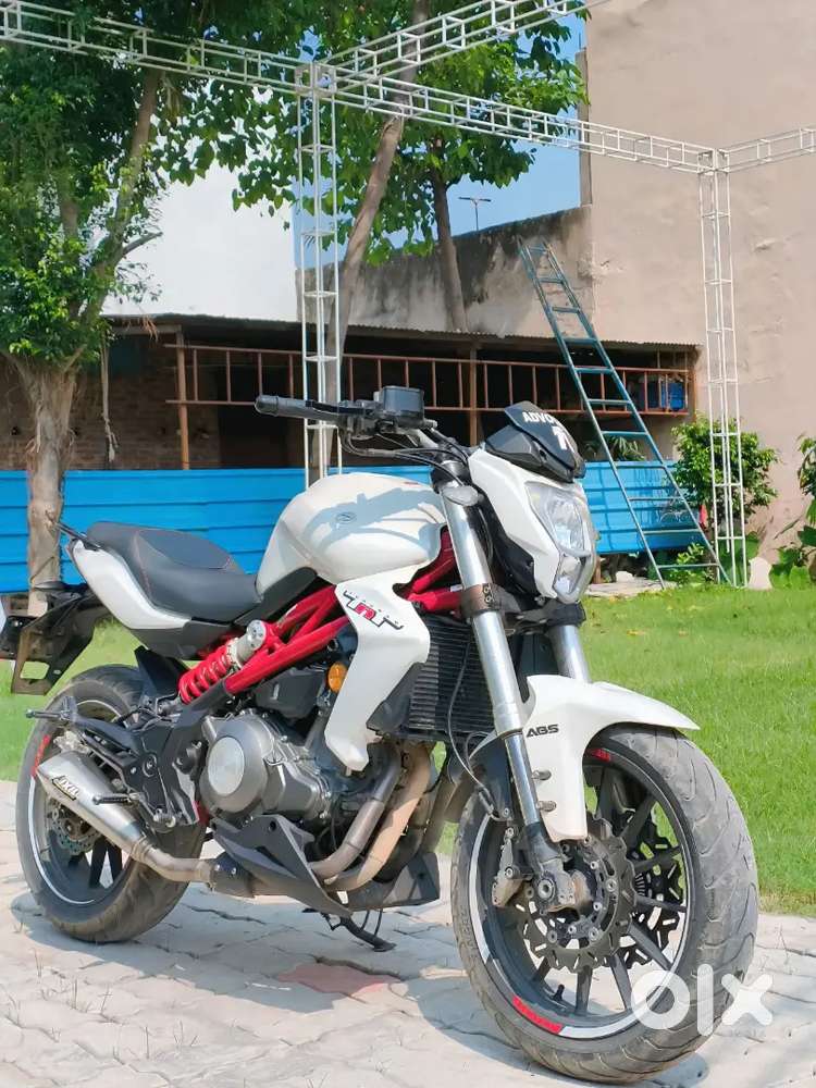 Benelli TNT300 2020 Motorcycles 1821777290 - Main Image