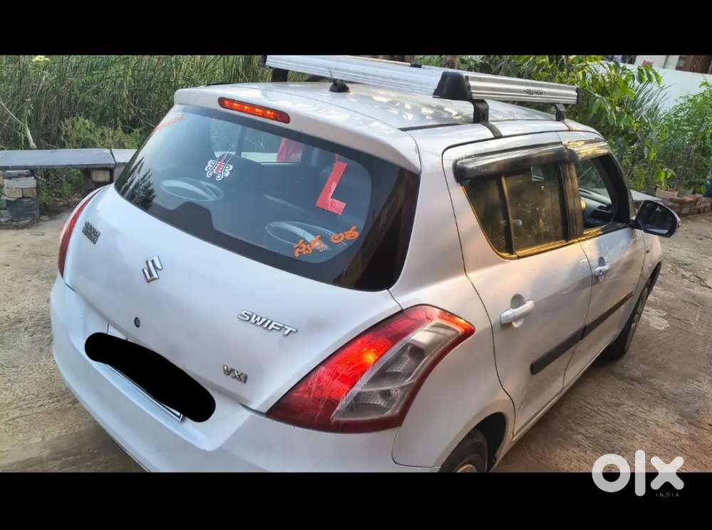 Maruti Suzuki Swift 2012 Petrol