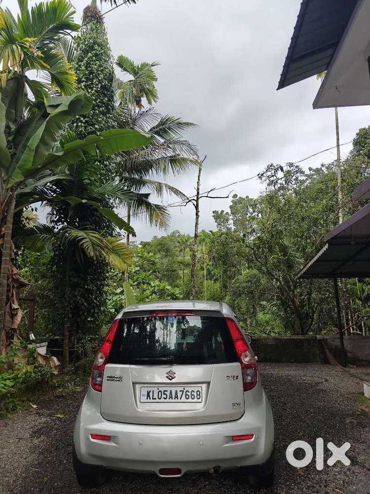 Maruti Ritz Zxi 2010