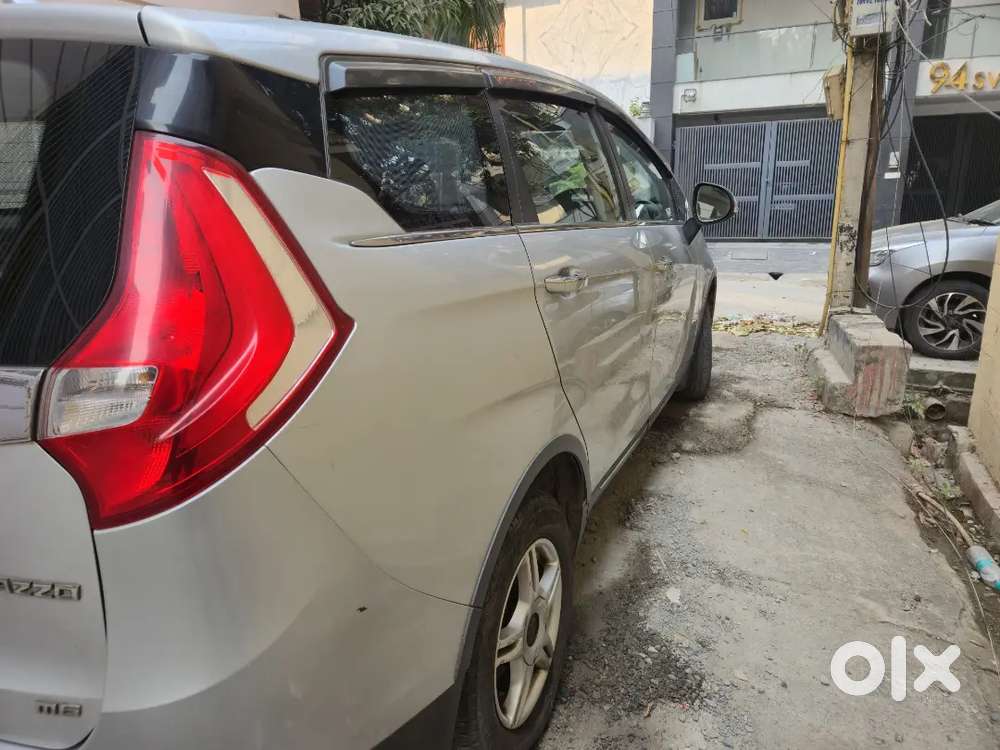 Mahindra Marazzo M6  Excellent Condition  Premium Accessories Fitted