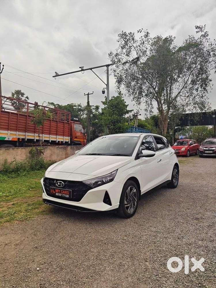 Hyundai New I20 1.2 Asta (o) Ivt, 2023, Petrol