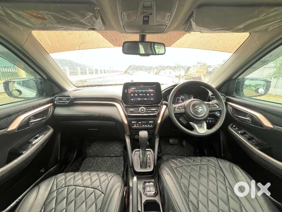 Maruti Suzuki Grand Vitara 1.5 Alpha Plus Intelligent Hybrid Ecvt, 2..