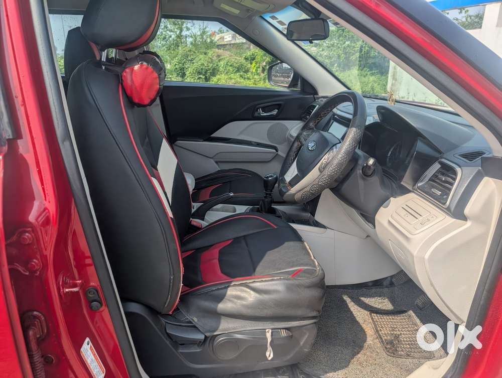 Mahindra Xuv300 W8 Option Dual Tone, 2020, Petrol