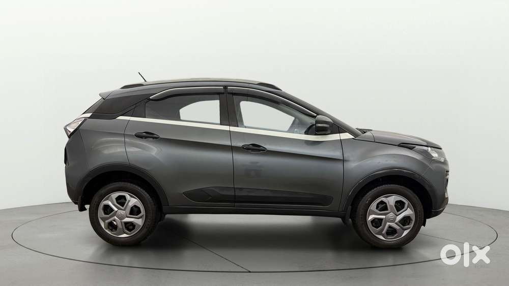 Tata Nexon 1.2 Revotron Xm (s), 2023, Petrol