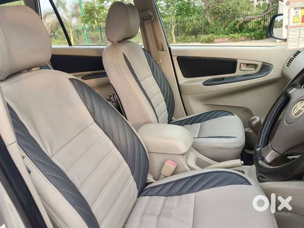 Toyota Innova 2004-2011 2.5 G (diesel) 8 Seater Bs Iv, 2011, Diesel