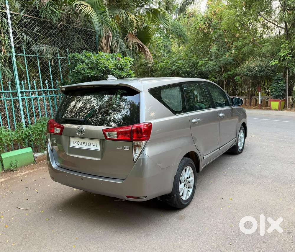 Toyota Innova Crysta 2.4 G Mt, 2017, Diesel