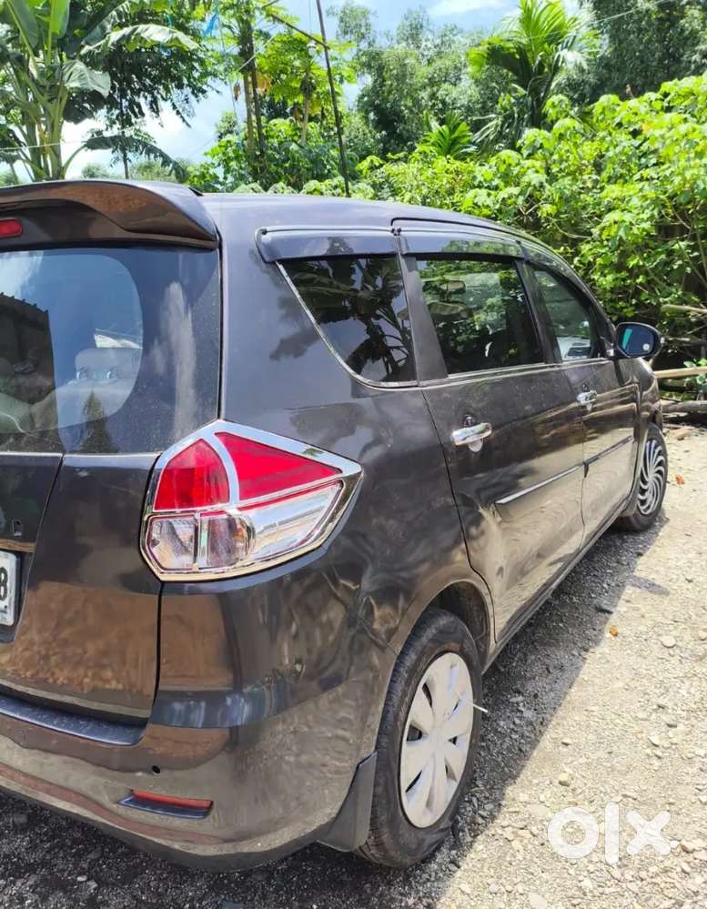 Maruti Suzuki Ertiga Vxi 2016
