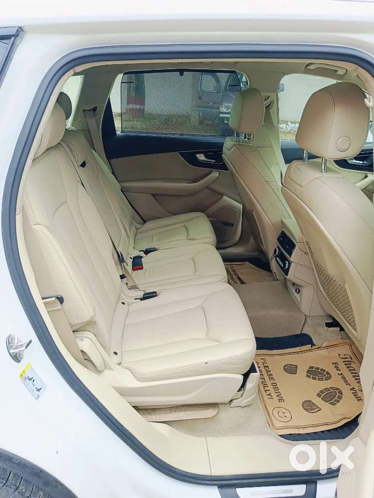 Audi Q7 3.0 Tdi 2019. Full Insured Valued 35 Lakhs.