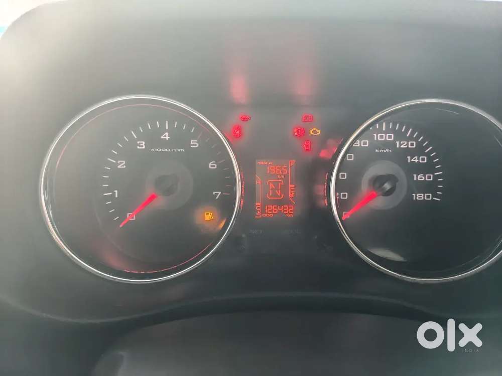 Mahindra Tuv 300 2017