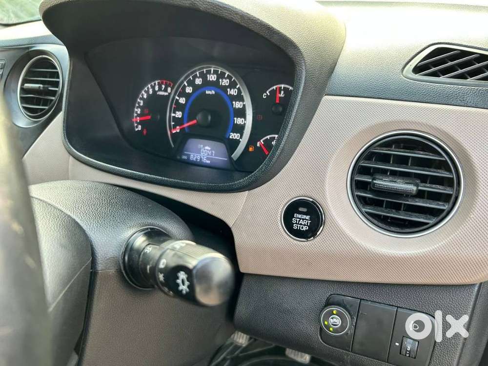 Hyundai Grand I10 Asta Option, 2016, Cng & Hybrids