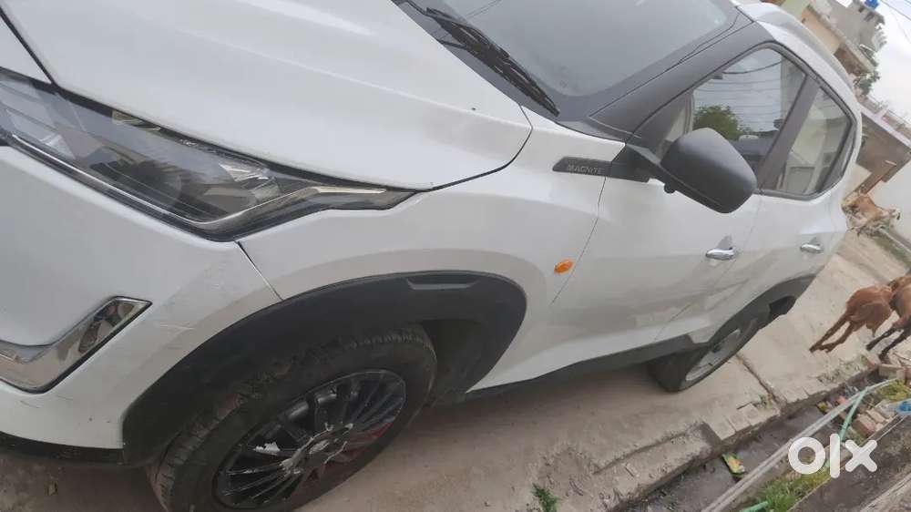 Nissan Magnite 2025 Petrol 35000 Km Driven