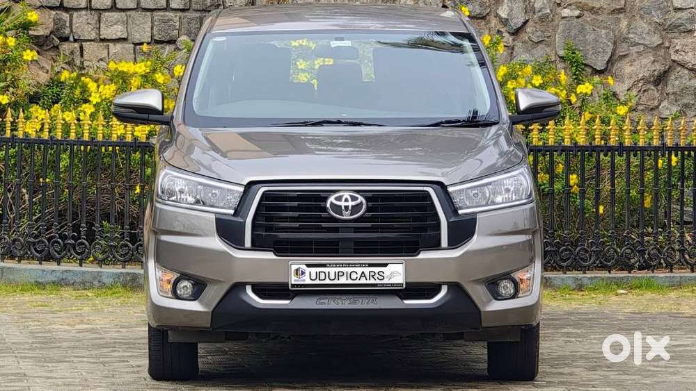 Toyota Innova Crysta 2.4 G Mt, 2023, Diesel