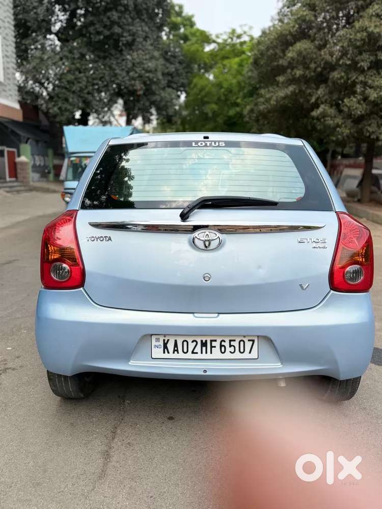 Toyota Etios Liva 1.2 Vx, 2011, Petrol