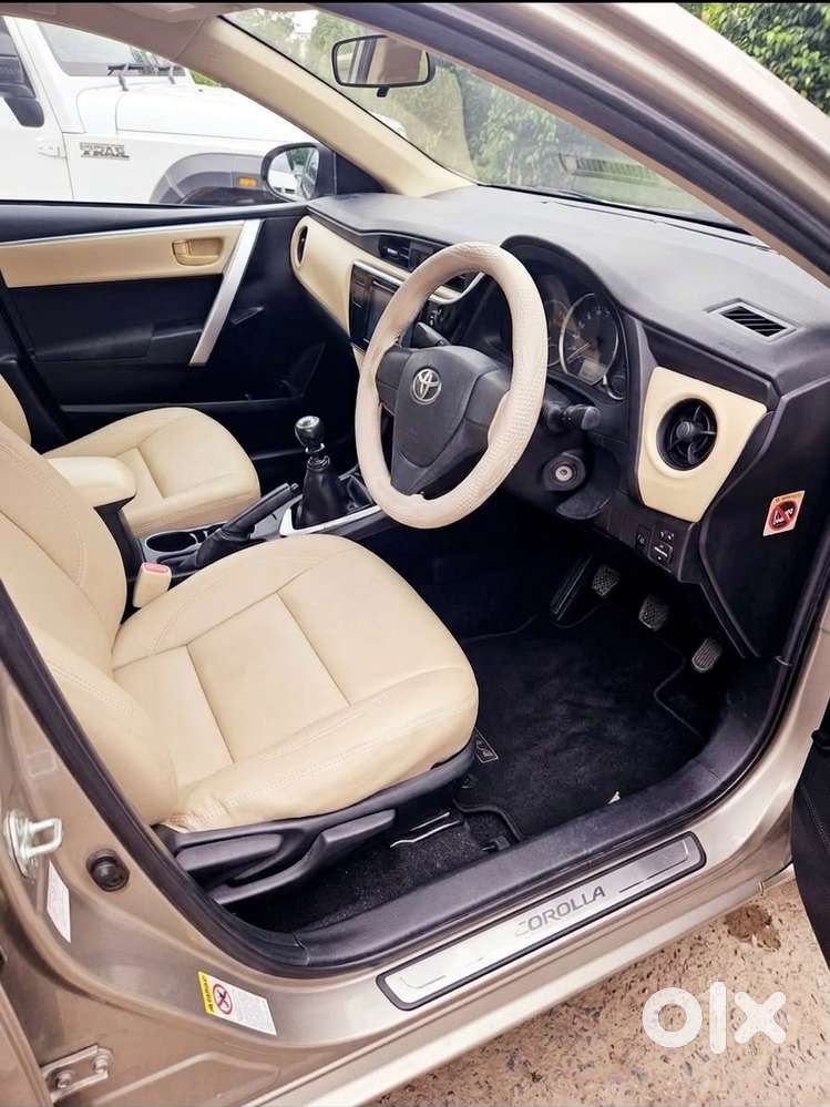 Toyota Corolla Altis 1.8 J, 2017, Petrol