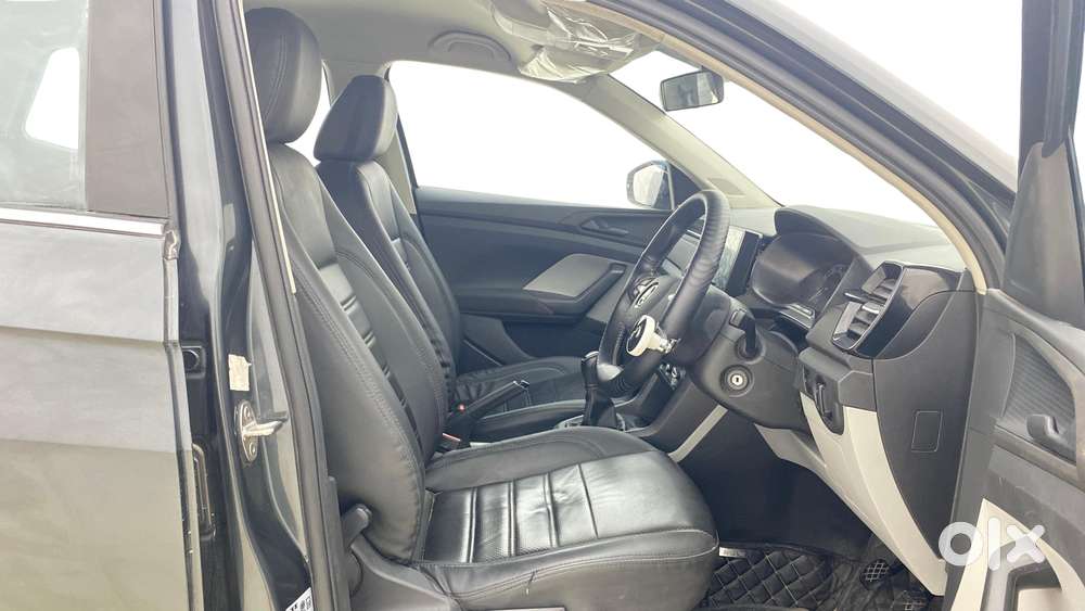 Skoda Kushaq 1.0 Tsi Active, 2022, Petrol