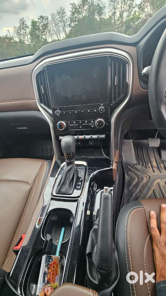 Mahindra Scorpio-n 2.0 Z8 L Petrol At 7 Str, 2025