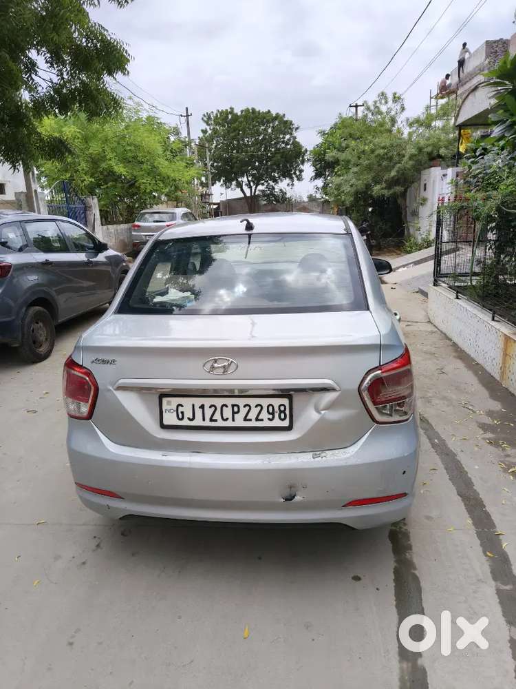 Hyundai Xcent Petrol 2016