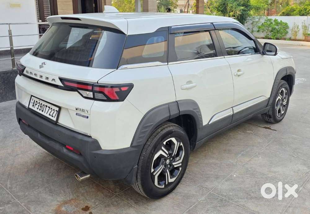 Maruti Suzuki Brezza 1.5 Vxi Smart Hybrid, 2022, Petrol