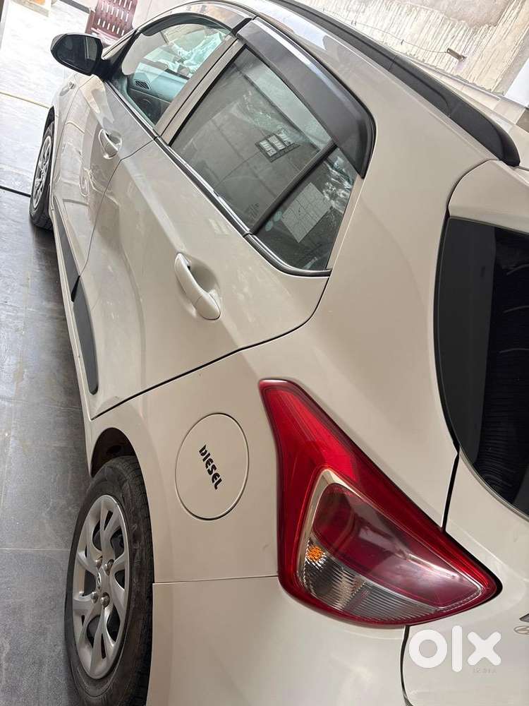 Hyundai I10 2019 Diesel Well Maintained, Showroomcondition , No Scratc