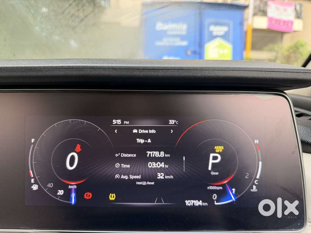 Mahindra Xuv700 2.0 Ax 7 Petrol At Str, 2022, Petrol