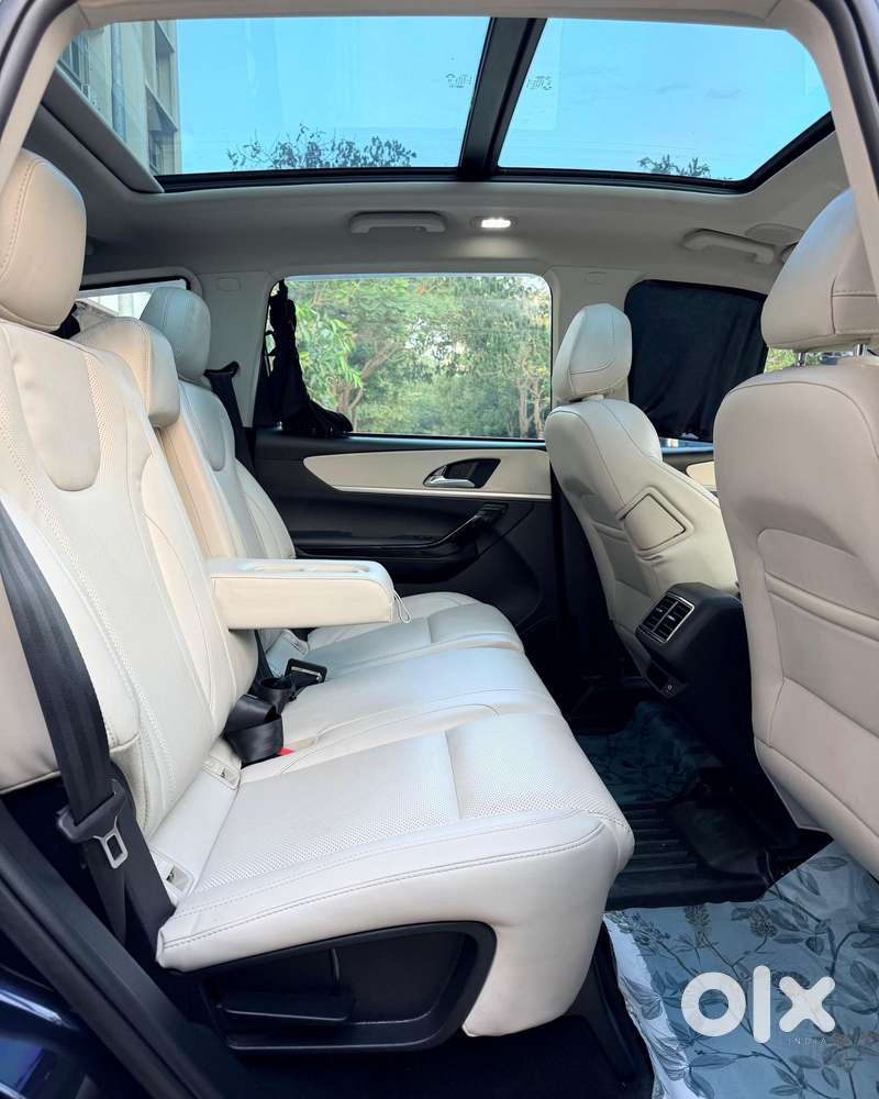 Mahindra Xuv700 2.2 Ax 7 Diesel Mt Luxury Pack Str, 2025, Diesel