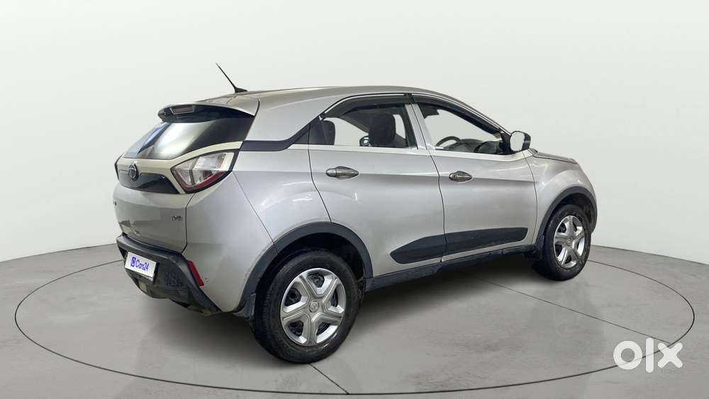 Tata Nexon 1.2 Revotron Xma, 2018, Petrol