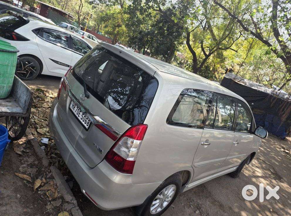 Toyota Innova 2.5 V 8 Str, 2012, Diesel