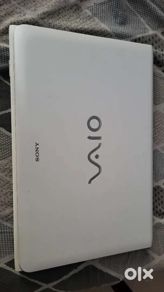 Sony VAIO E Series Intel i5 – Pristine Condition, Original