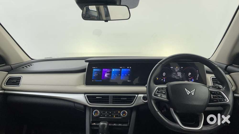 Mahindra Xuv700 2.0 Ax 7 Petrol At Str, 2022, Petrol