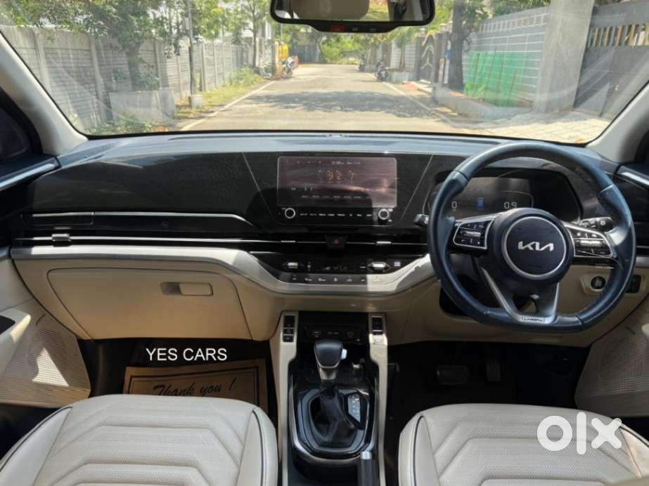 Kia Carens 1.4 Luxury Plus 6 Str, 2023, Petrol