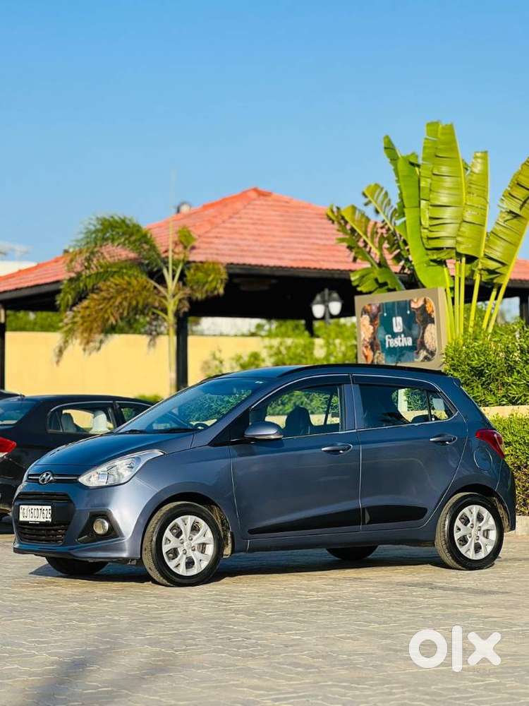Hyundai Grand I10 Sportz, 2015, Petrol
