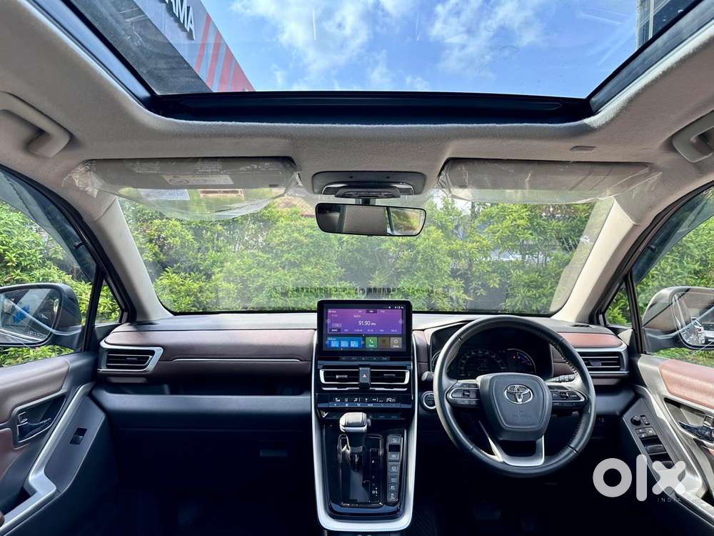 Toyota Innova Hycross 2.0 Vx Hybrid 7 Str, 2024, Petrol